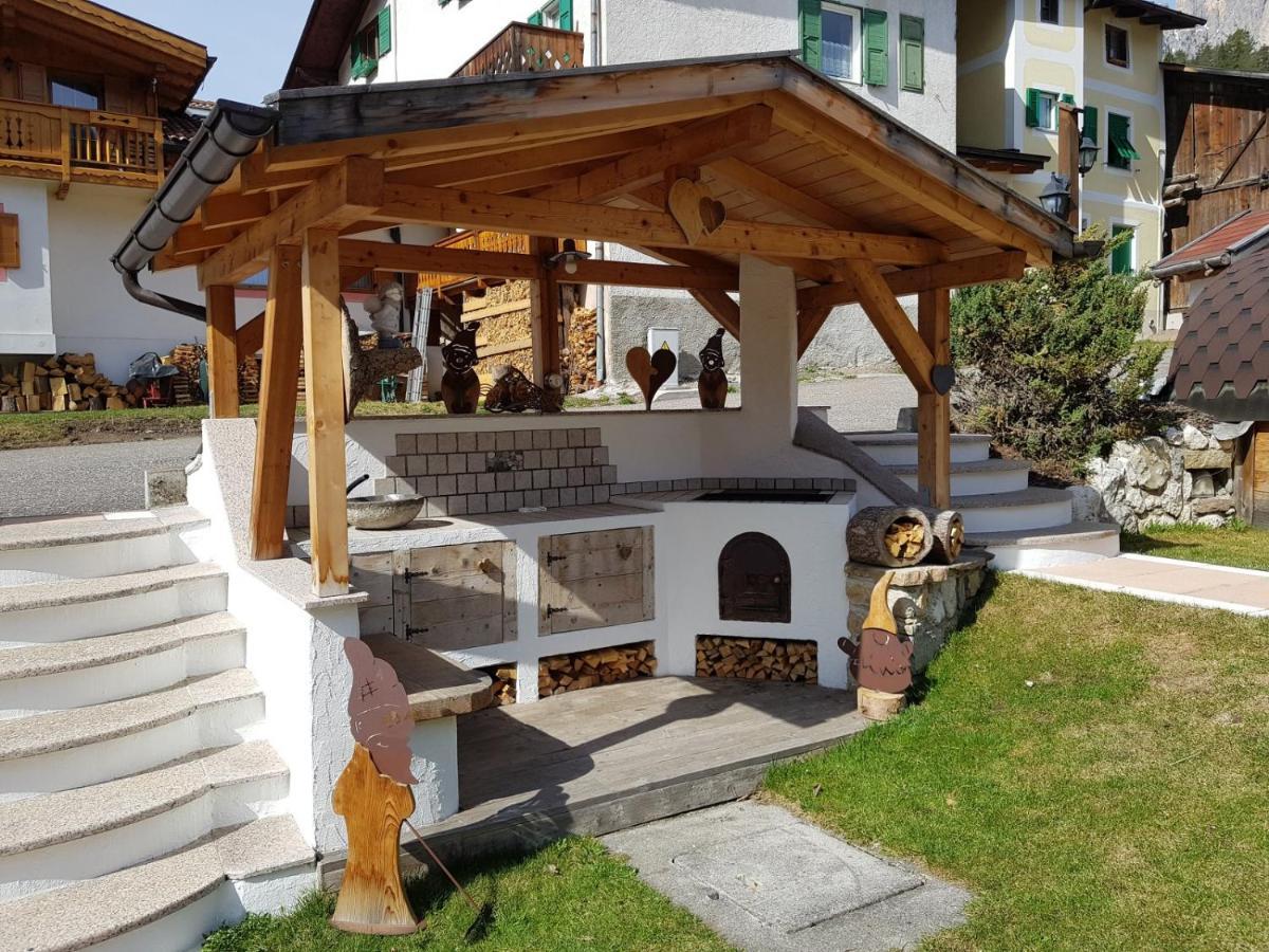 Residence Le Rose Pozza di Fassa Kültér fotó